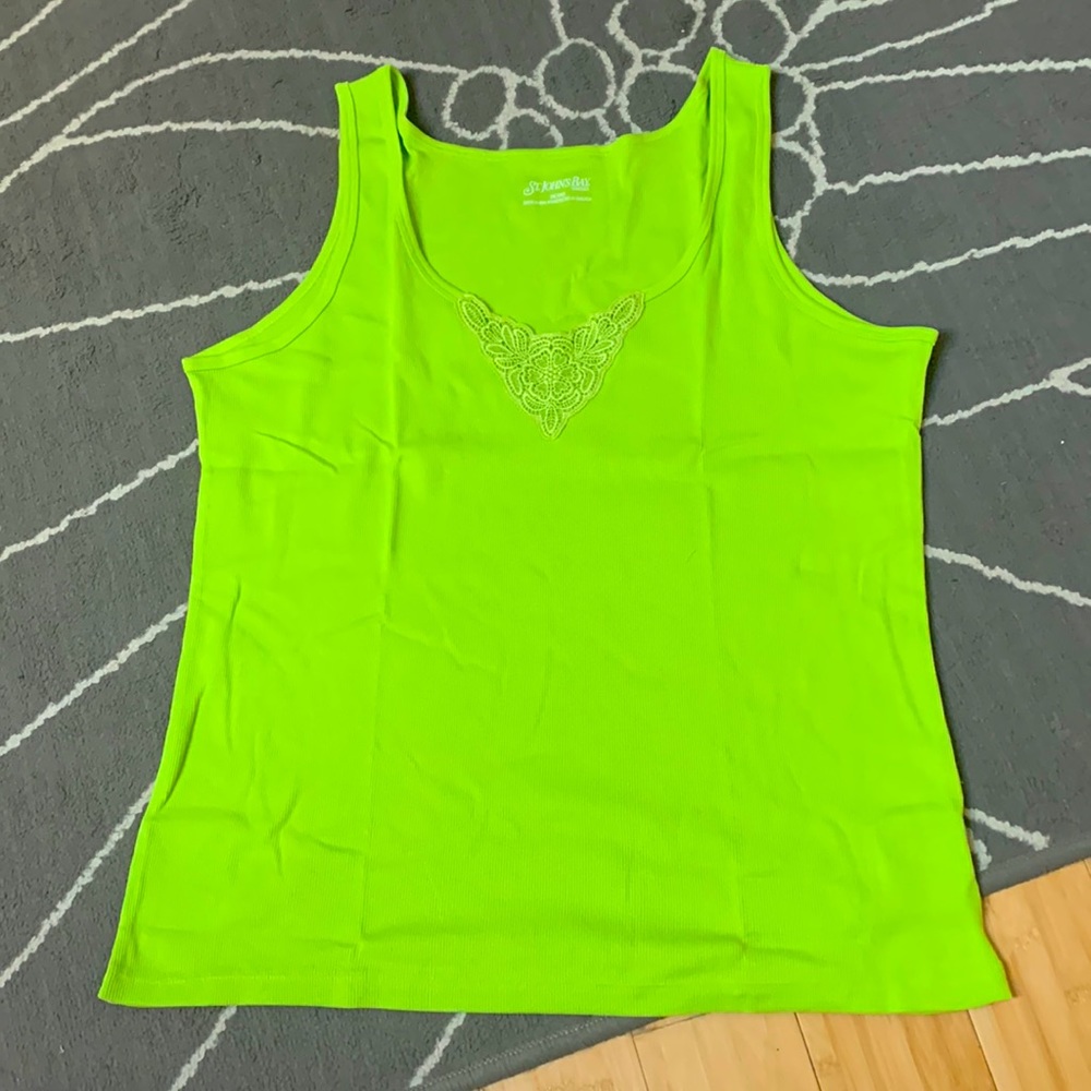 2X Lace tank top in light lime green